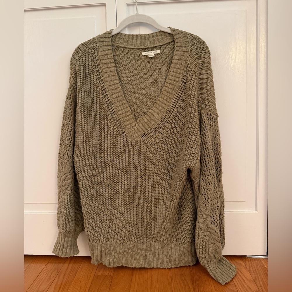 American Eagle Outfitters Tan V-Neck Sweater Ribbed Knit